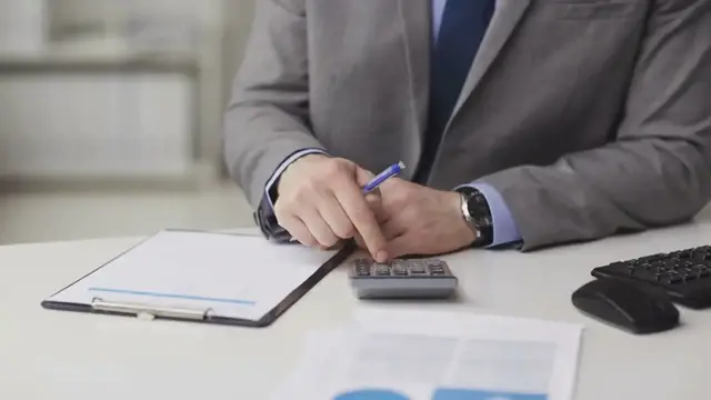 Video thumbnail for The Benefits and Risks of Peer-to-Peer Lending