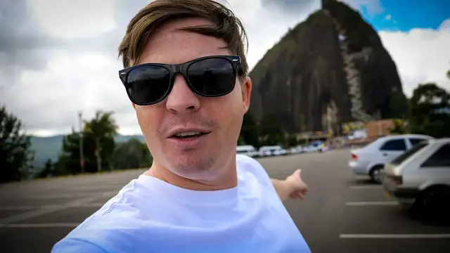 Video thumbnail for GUATAPÉ - Climbing 'The Rock' in Colombia's Most Beautiful Town