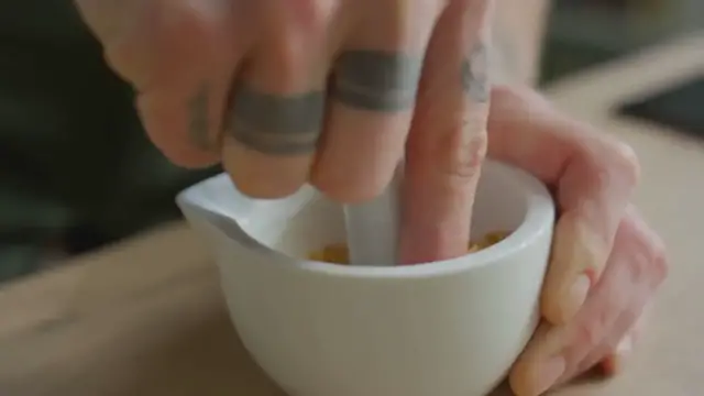 Video thumbnail for Honey Garlic Chicken Wings Recipe