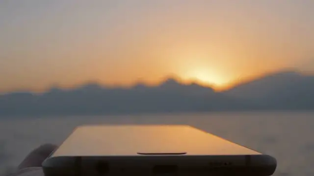 Video thumbnail for HUAWEI P8 Lite - A Comprehensive Review