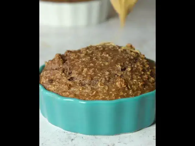 'Video thumbnail for Easy High-Protein Chocolate Baked Oats Recipe 🤤 | Myprotein #shorts'