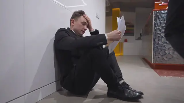 Video thumbnail for Getting A System In A Modern World / Chapter 1: Silas Kurt