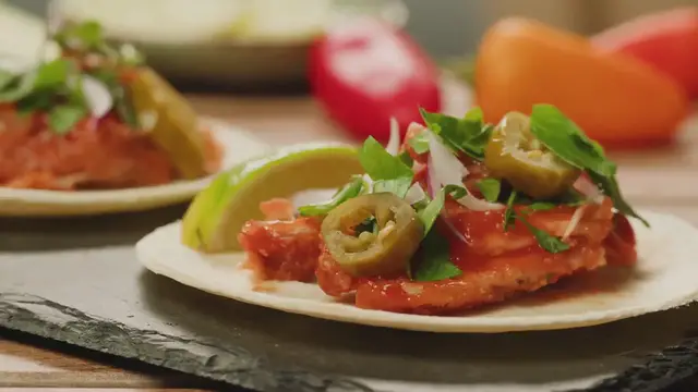 Video thumbnail for Beef and Bean Burritos Recipe