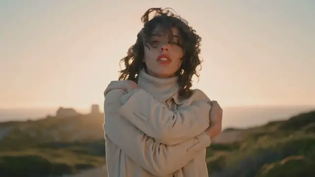 Video thumbnail for Reese Witherspoon Just Signaled the Start of Fall with This Layering Staple You Can Add to Your Closet from $20