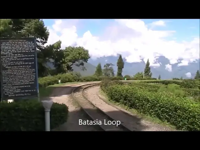'Video thumbnail for Batasia Loop and War Memorial'