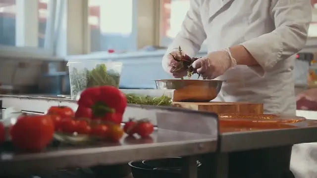 Video thumbnail for Delicious Thai Beef Salad Recipe