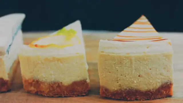 Video thumbnail for New York Cheesecake Recipe