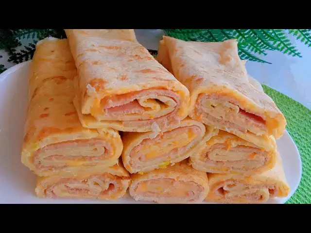 'Video thumbnail for How To Make Crepes Sandwich/Simple Breakfast Recipe/Meal Idea For Picky Eaters'