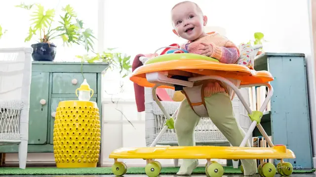 Video thumbnail for White House floats incentives to boost US birth rate