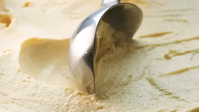 Video thumbnail for 27 No Churn Ice Cream Recipes – Easy Homemade Desserts