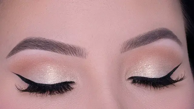 Video thumbnail for Soft Glam Eye Makeup Look for Everyday Wear or Special Ocassion