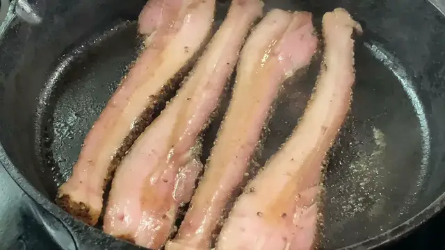 Video thumbnail for Cooking And Tasting The Baconer Uncured XXXL Bacon Steaks