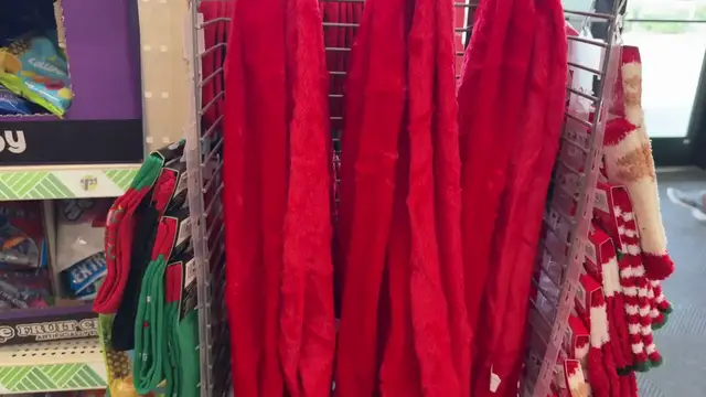 'Video thumbnail for Grinch Arm Wreath'