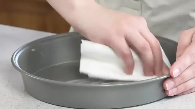 Video thumbnail for How to Make the Most Amazing Chocolate Cake(720P HD)