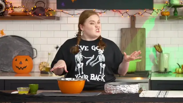 'Video thumbnail for How to Make Elise_s Halloween Spiderweb Pumpkin Cheesecake _ Smart Cookie _ Allrecipes.com(720P_HD)'