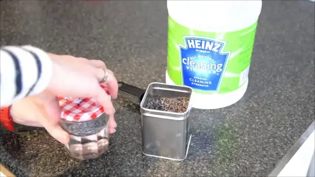 Video thumbnail for How To Make A Scented Vinegar Cleaner