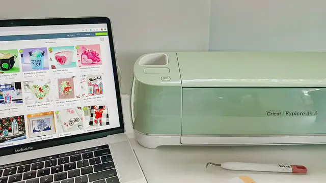 'Video thumbnail for Easy projects for First Time Cricut Users'