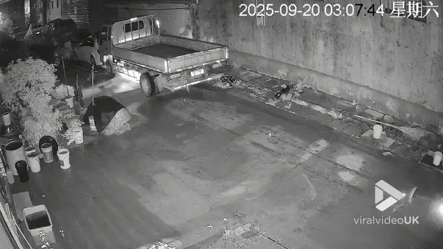 'Video thumbnail for VV5026 Parked truck suddenly catches fire and rolls'