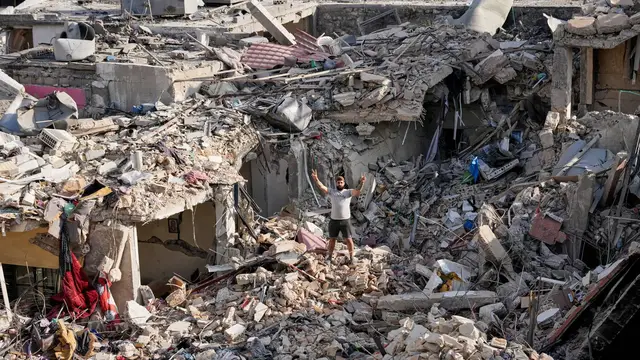 Video thumbnail for Israel launches new strikes in Lebanon despite warning from White House