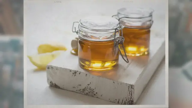 Video thumbnail for Does Honey Help You Sleep?