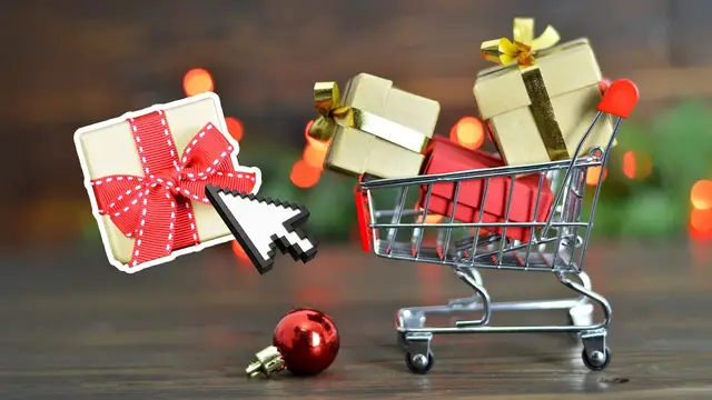 Video thumbnail for Here's how to get the most of holiday shopping with AI and credit card rewards