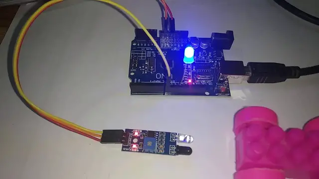 Video thumbnail for IR Proximity Sensor with Arduino Board