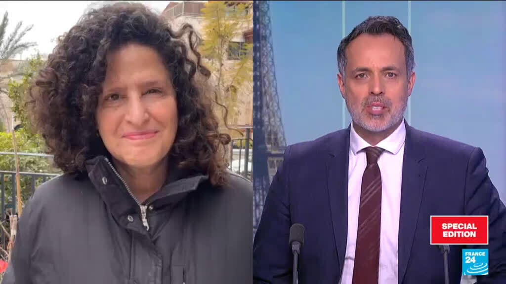 Video thumbnail for Air raid sirens sound, blasts heard in Jerusalem