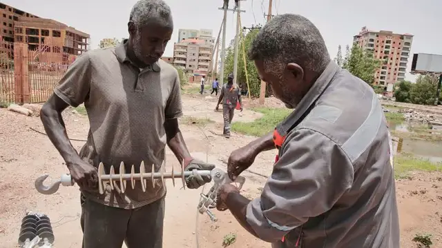 'Video thumbnail for Sudanese officials assess Khartoum's readiness for government return'