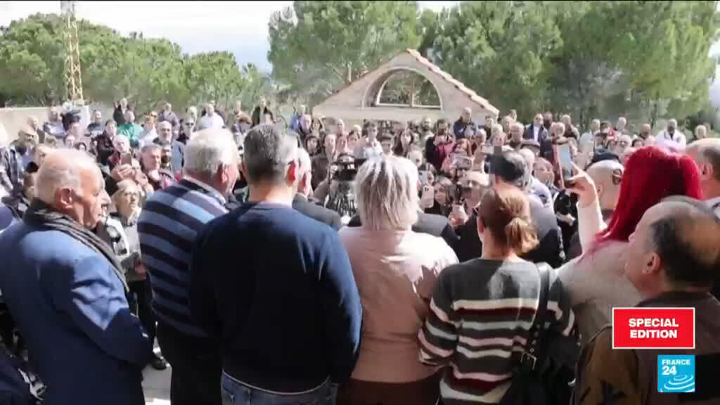 Video thumbnail for Israeli tanks push into southern Lebanon: Christian villagers defy Israeli evacuation orders