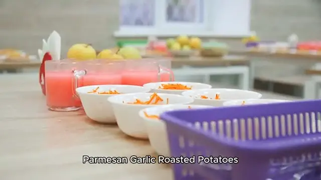 'Video thumbnail for Parmesan Garlic Roasted Potatoes Recipe'