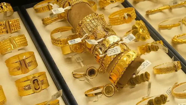 Video thumbnail for Türkiye: Gold hits 10-week high at $4,400 amid China demand, US-Iran uncertainty.