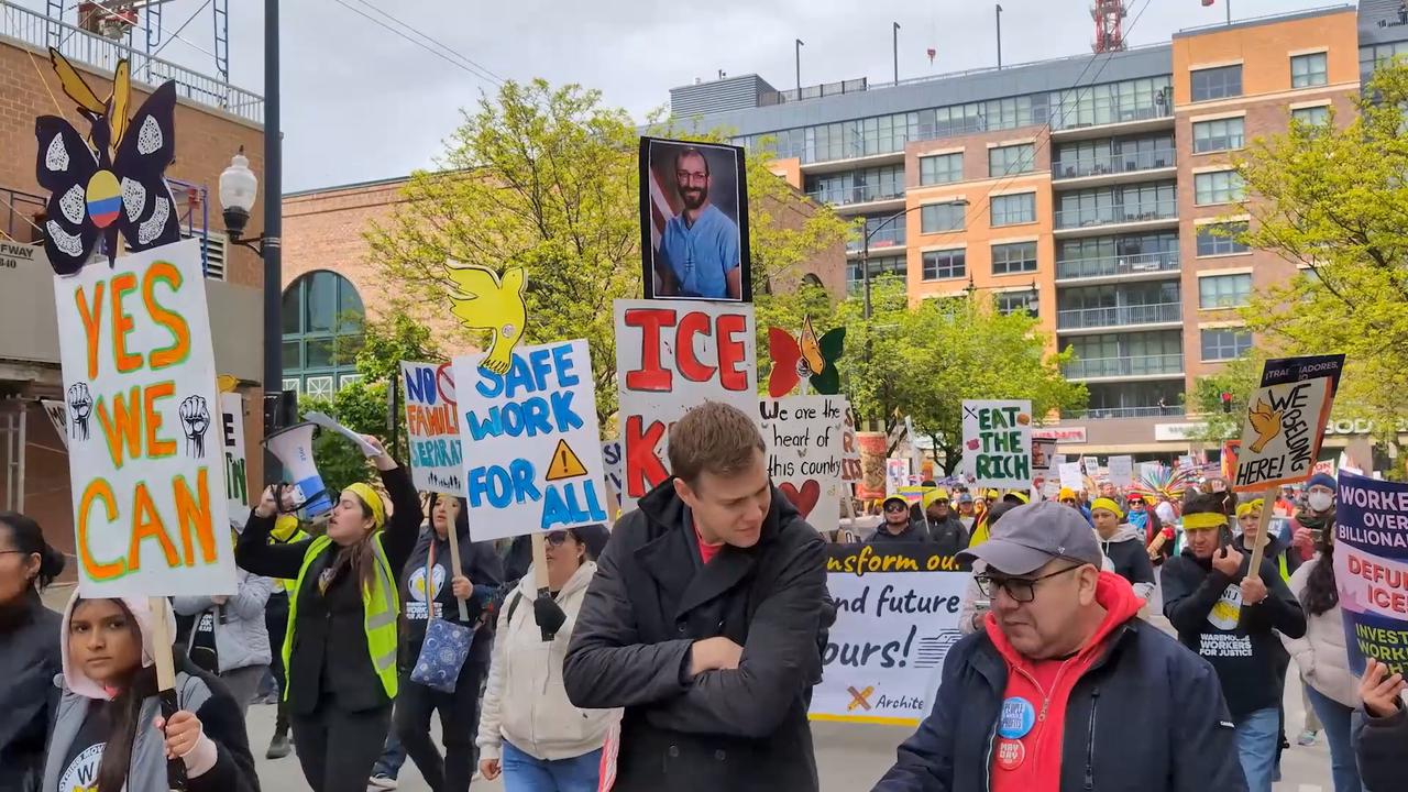 Video thumbnail for US: Thousands rally in Chicago for May Day economic blackout over cost of living, labor rights.