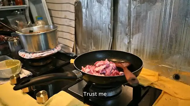 Video thumbnail for Zesty Mexican Taco Meatloaf recipe