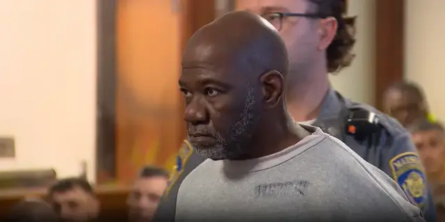 Video thumbnail for CTDOT employees pack courthouse for arraignment of coworker's accused killer