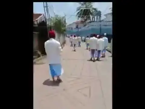 Video thumbnail for We are not afraid of Corona, Muslim people of Beruwala