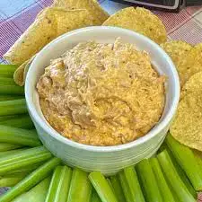 Video thumbnail for Easy Buffalo Chicken Dip