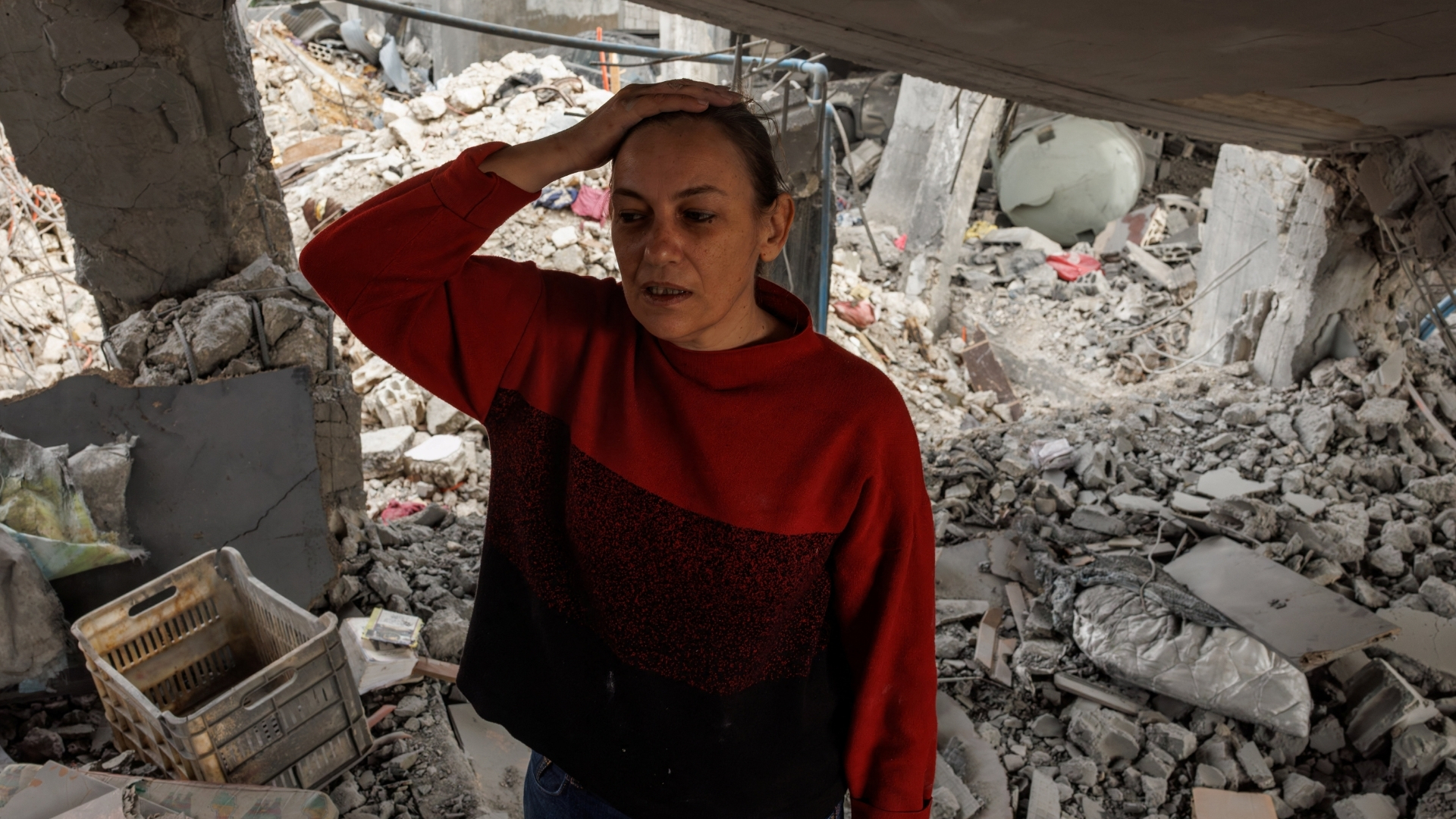 Video thumbnail for Lebanon's displaced: University in Sidon turned into a shelter