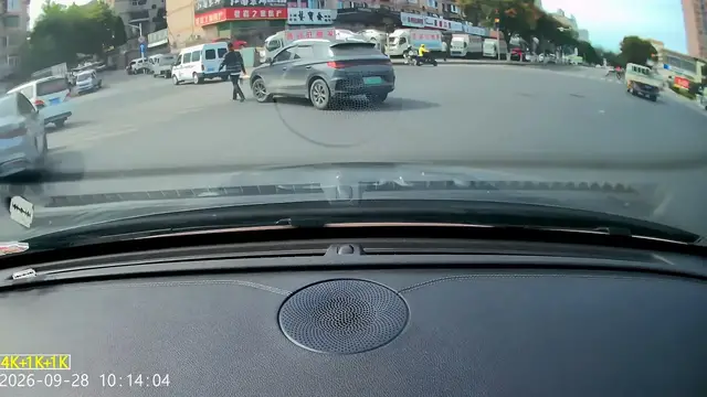 Video thumbnail for Car Hits Pedestrian While Turning at Liaoning Intersection