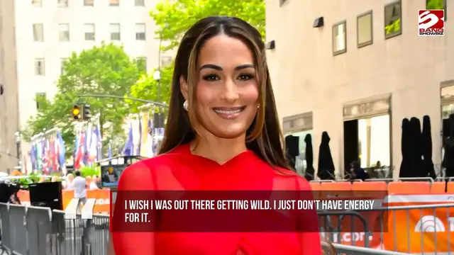 Video thumbnail for Nikki Bella is living 'like a nun'