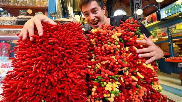 'Video thumbnail for Budapest Street Food - HUNGARY'S BEST STREET FOOD GUIDE!! SPICY Hungarian Paprika Goulash!'