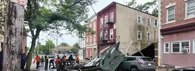 Video thumbnail for Building collapse cleanup underway in Mount Vernon