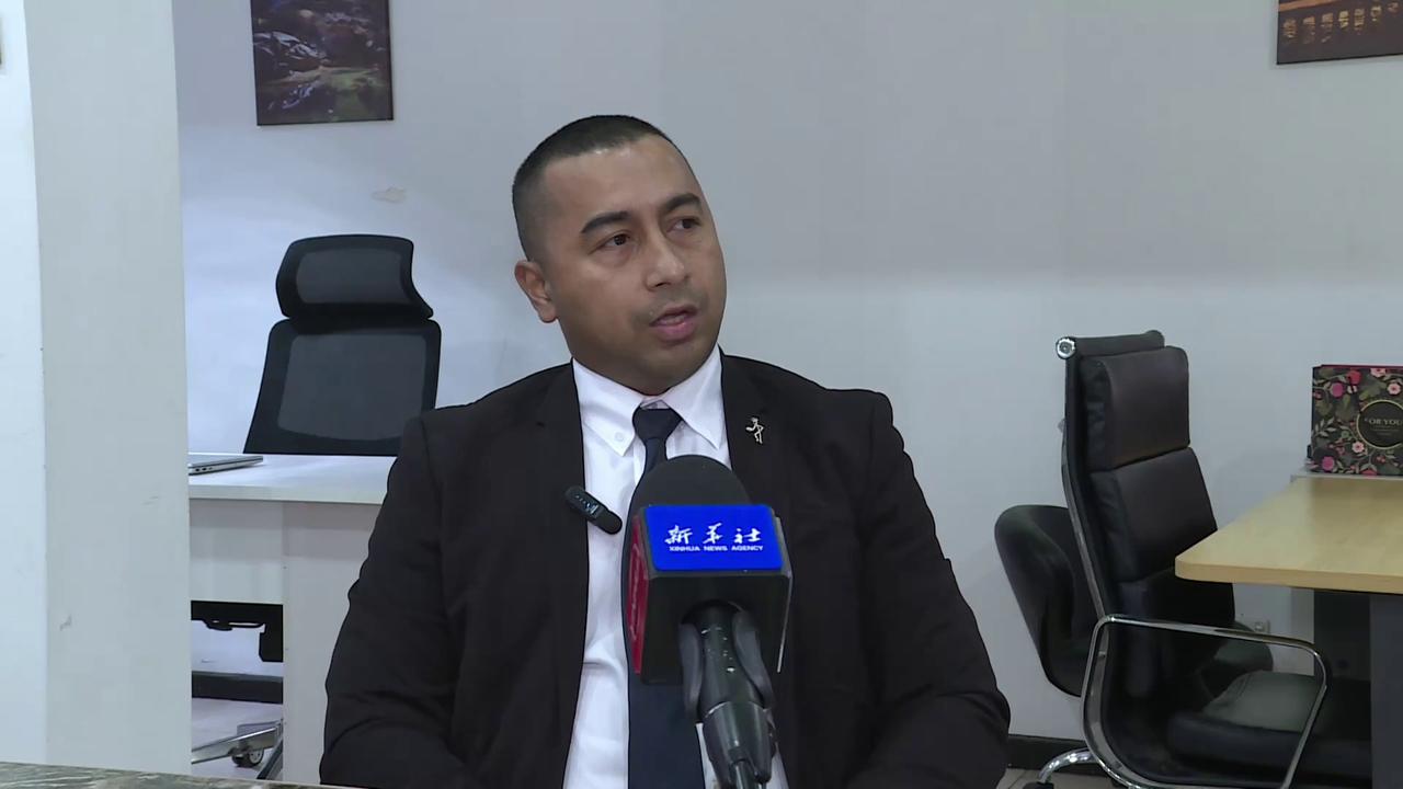 Video thumbnail for Nauru: China trade ties boost island economy in Meneng.