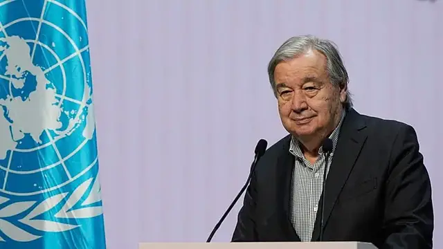 Video thumbnail for UN Chief urges world leaders to choose peace over war in new year message