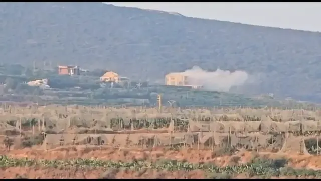 Video thumbnail for Lebanon: Israeli artillery shells target the town of Al-Mansouri.