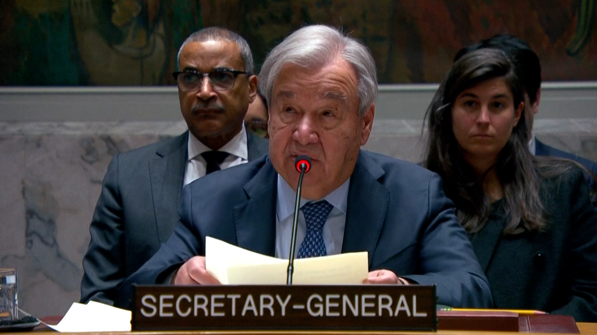 Video thumbnail for UN chief 'deeply concerned' by Moscow plan for Kyiv strikes