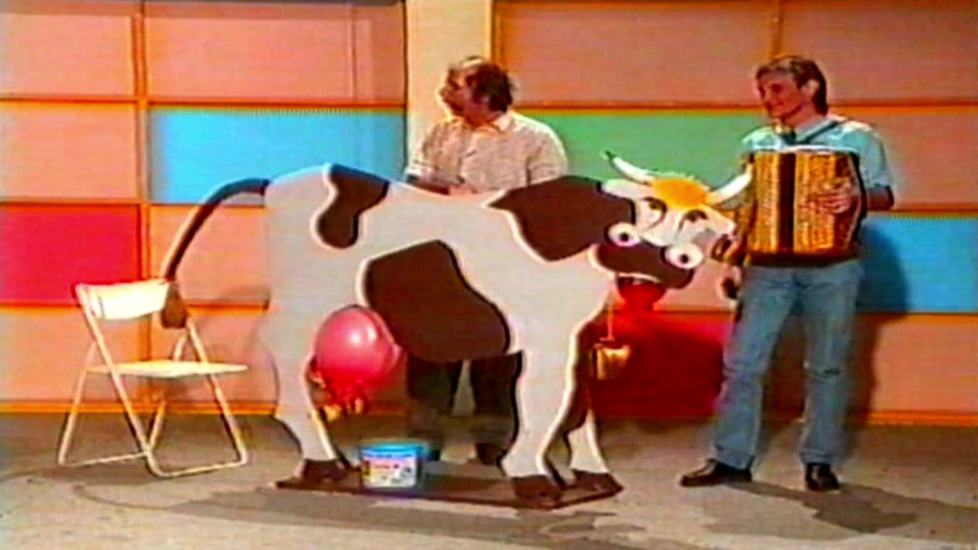 Video thumbnail for Clovis - La Classe - Décembre 1988