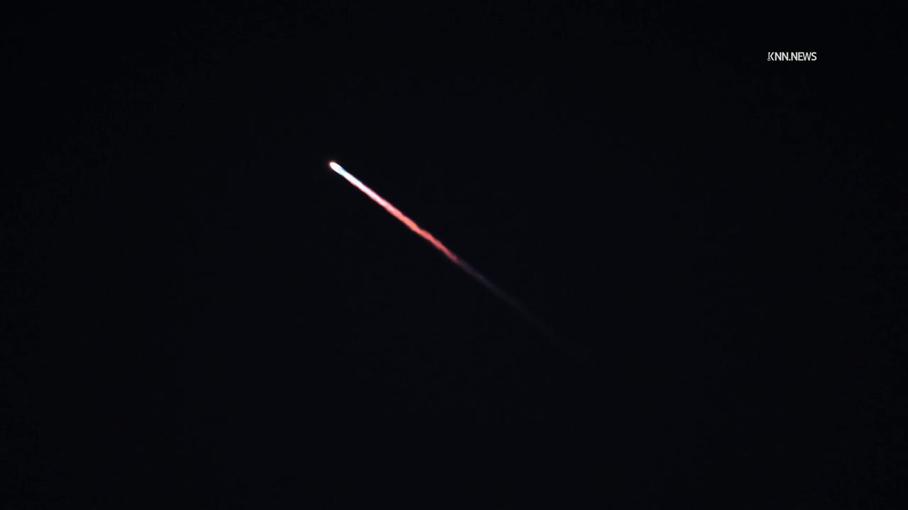 Video thumbnail for US, Bakersfield: Bakersfield SpaceX Falcon 9 Lights up the Sky.