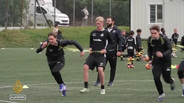 Video thumbnail for Stockholm's hometown hero: Isak ready to fill Zlatan's boots for Sweden