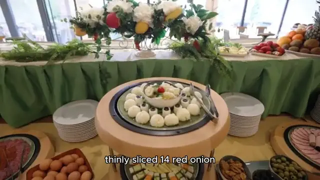 Video thumbnail for Radish and Cucumber Salad