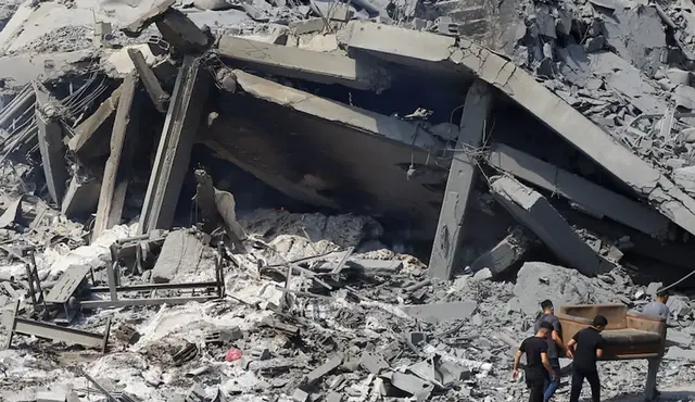 Video thumbnail for Trump announces Hamas to disarm paving way for Israel to withdraw from Gaza